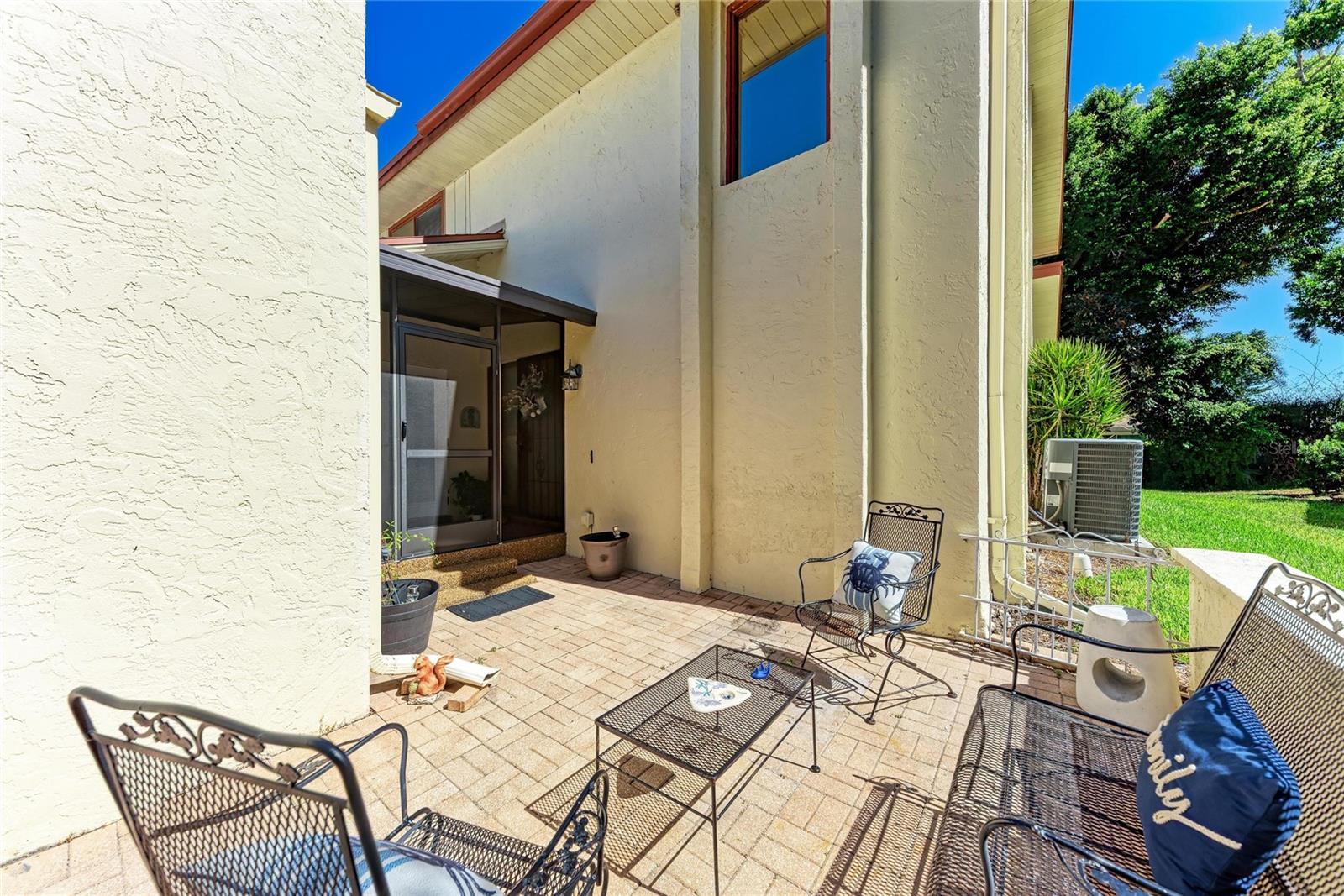 Image 5 of 51 For 6207 Courtside Drive 23