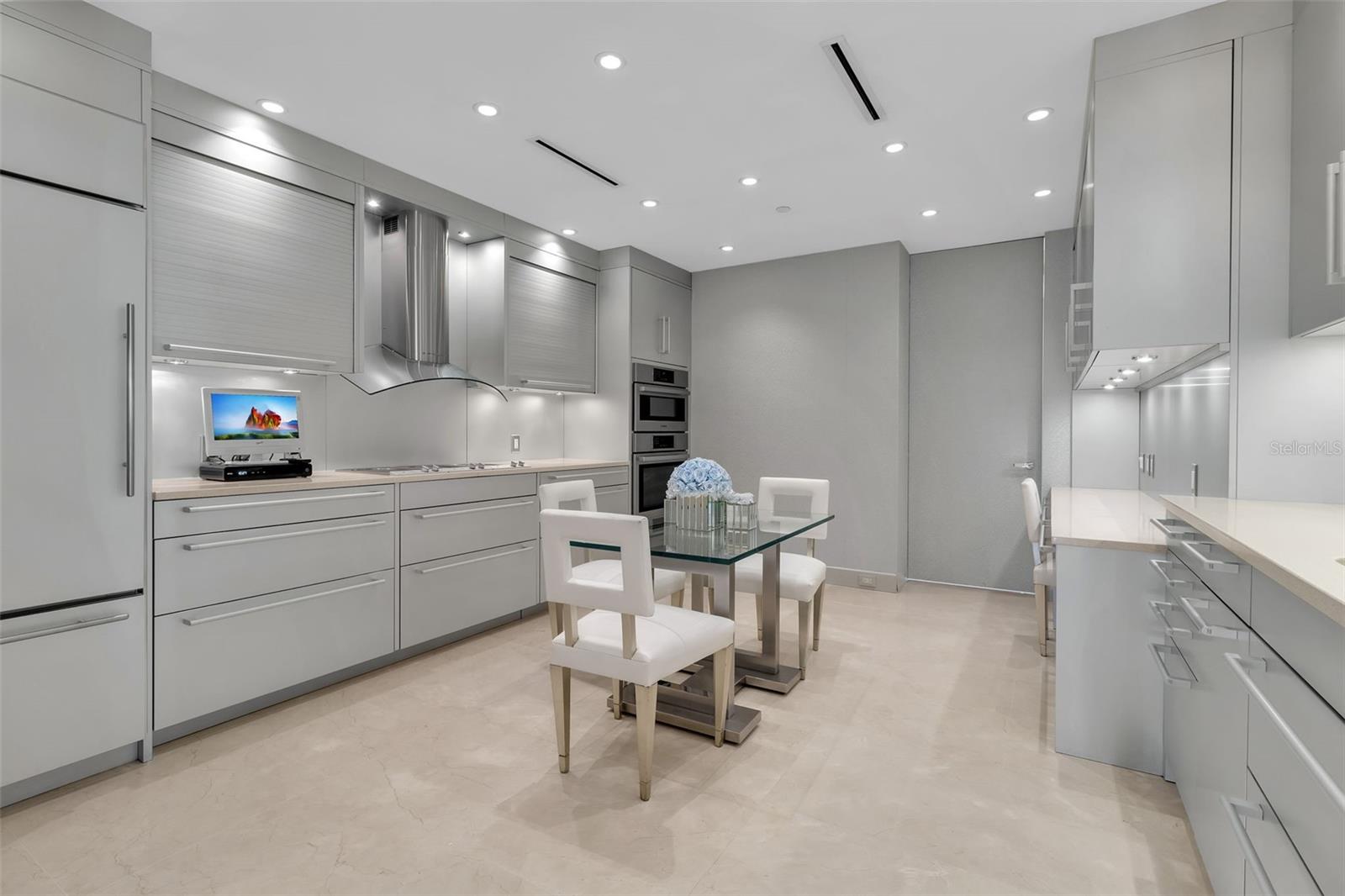 Image 22 of 49 For 1111 Ritz Carlton Drive 1202