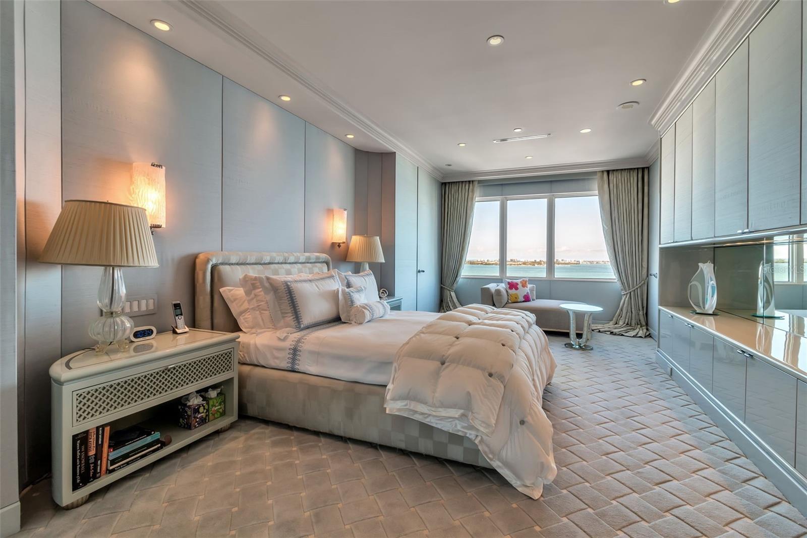 Image 25 of 49 For 1111 Ritz Carlton Drive 1202