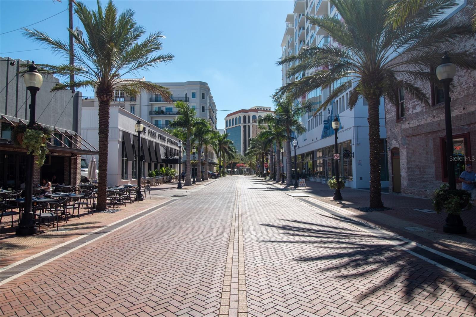 Image 46 of 49 For 1111 Ritz Carlton Drive 1202