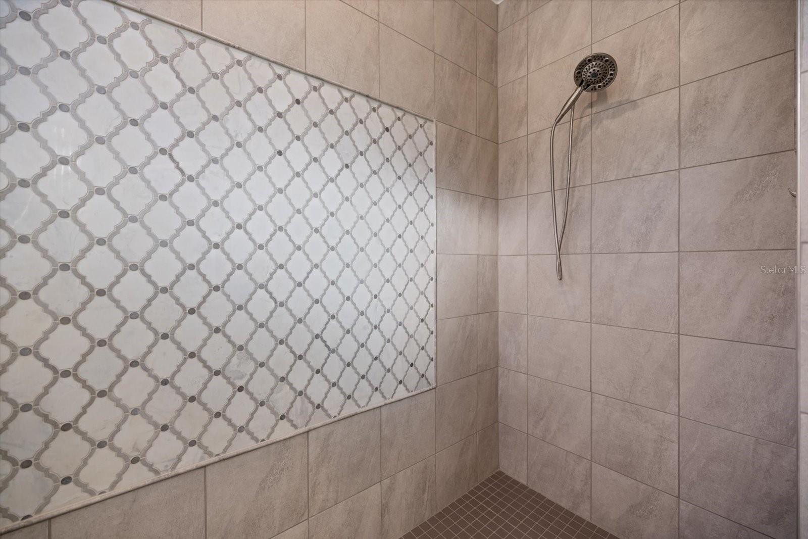 Image 28 of 52 For 6507 Clairborne Lane