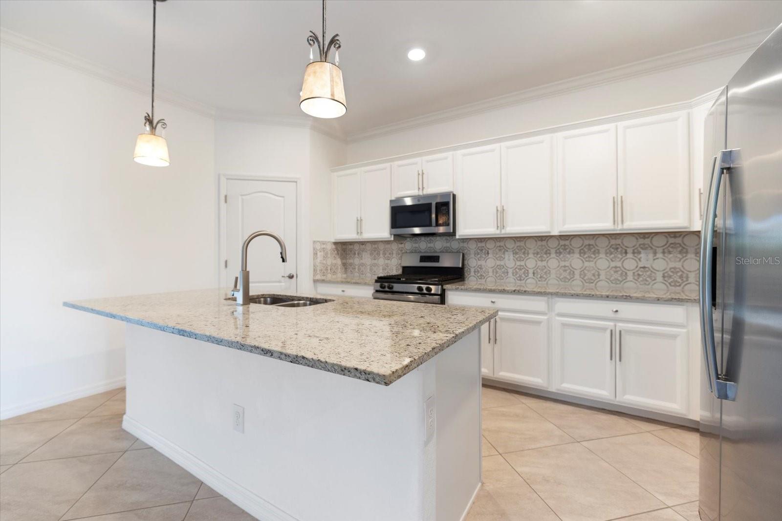 Image 8 of 52 For 6507 Clairborne Lane