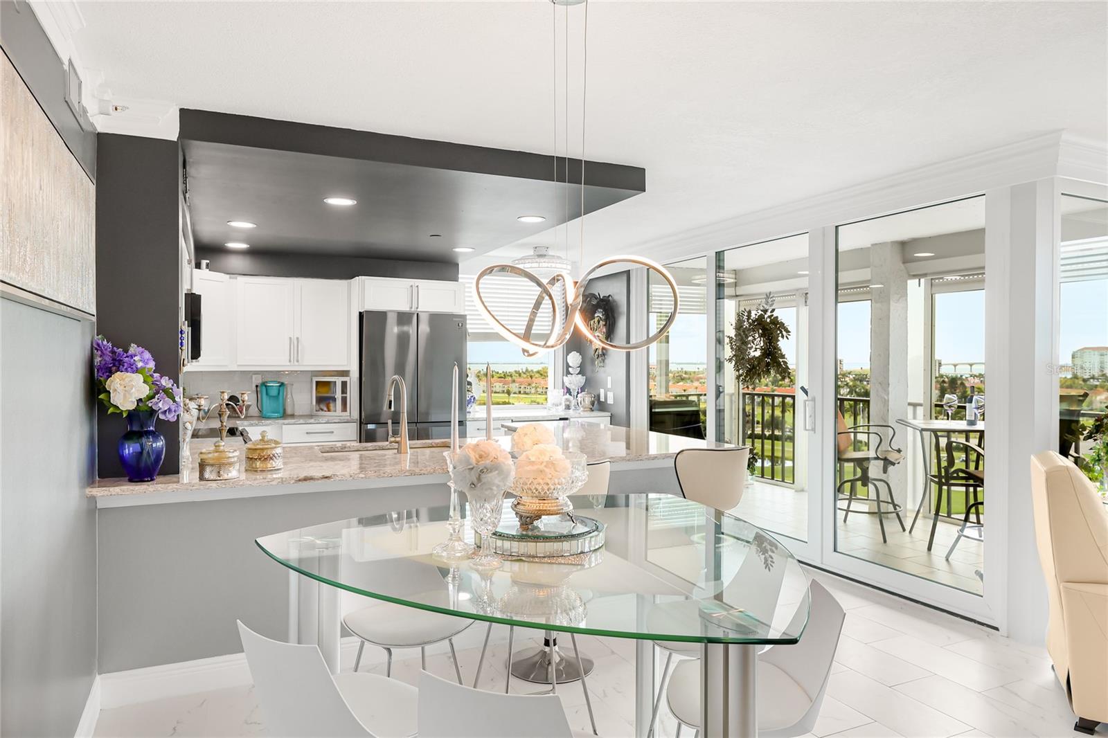 Image 15 of 27 For 6265 Sun Boulevard 1004