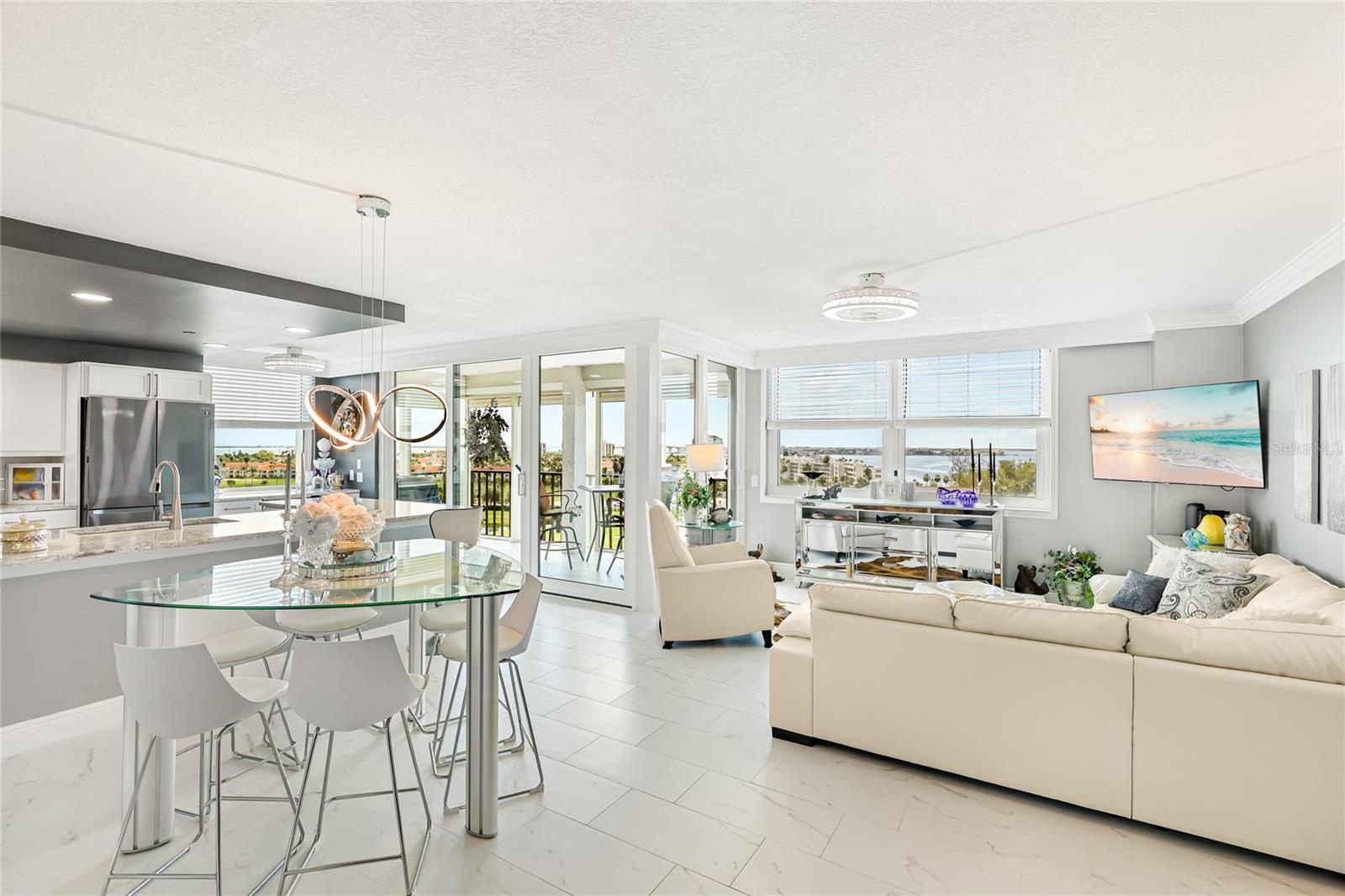 Image 9 of 27 For 6265 Sun Boulevard 1004