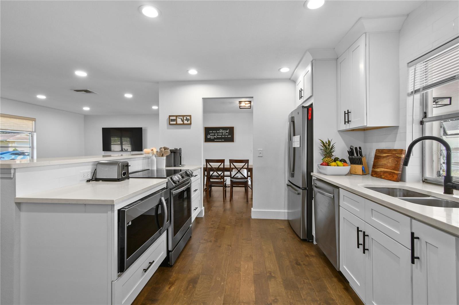 Image 15 of 64 For 7304 Claries Drive