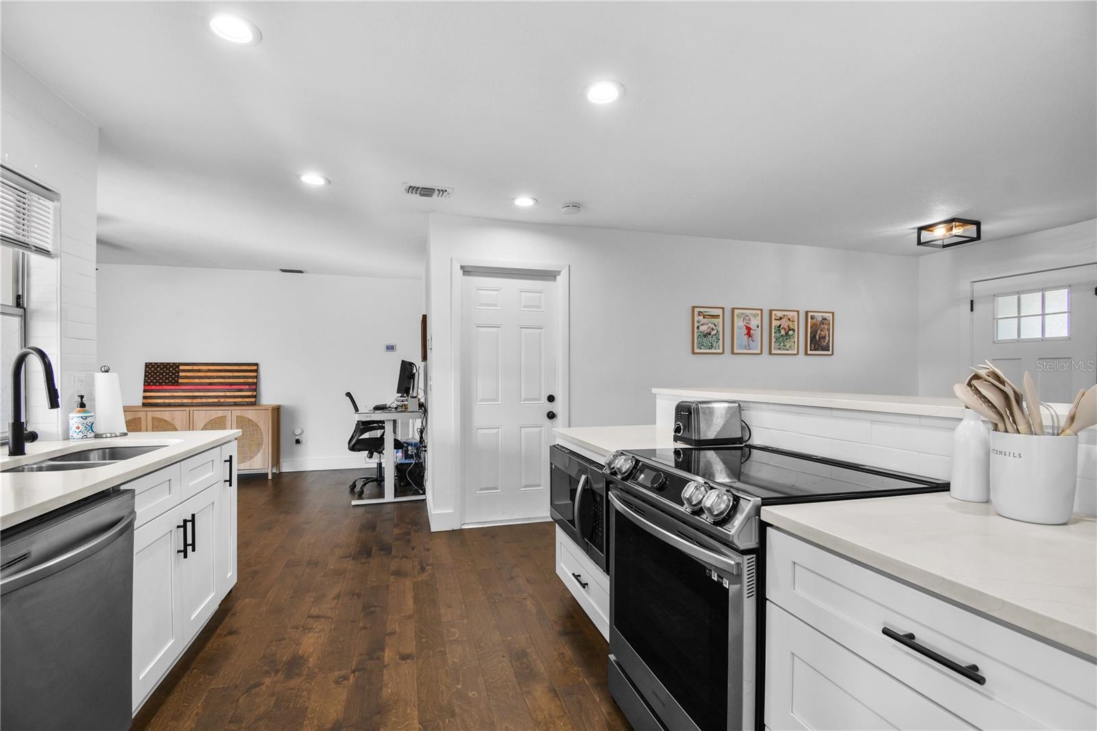 Image 17 of 64 For 7304 Claries Drive