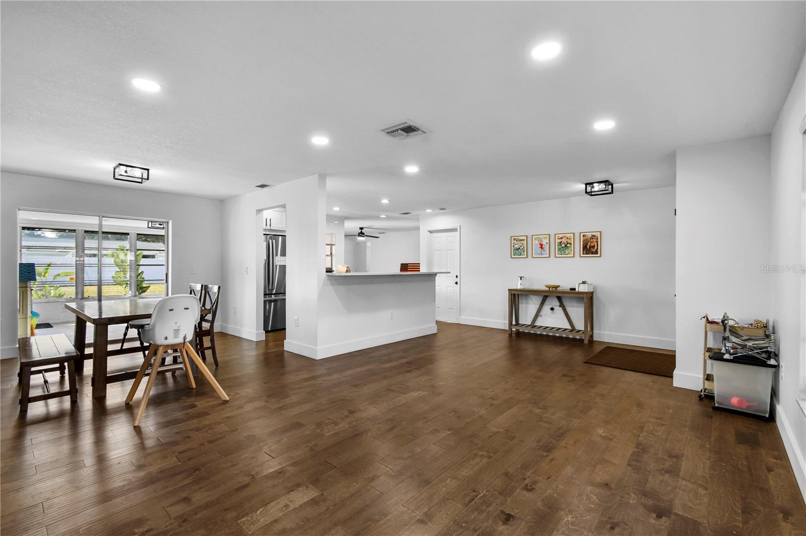 Image 18 of 64 For 7304 Claries Drive