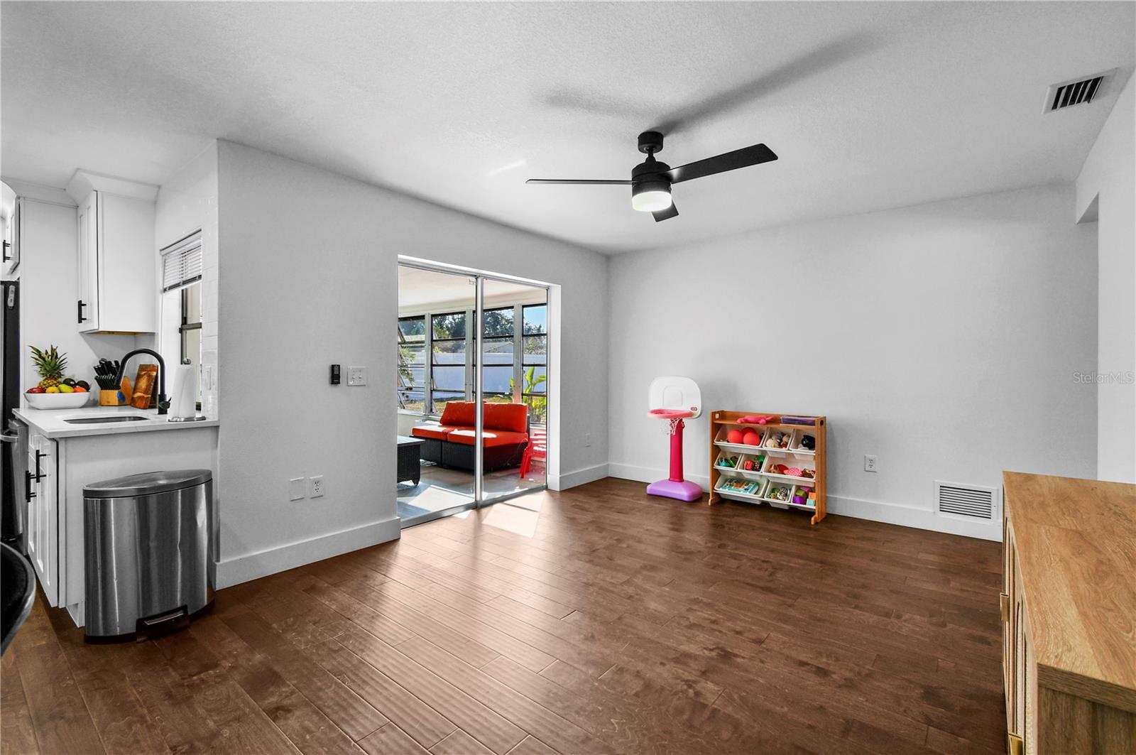 Image 28 of 64 For 7304 Claries Drive