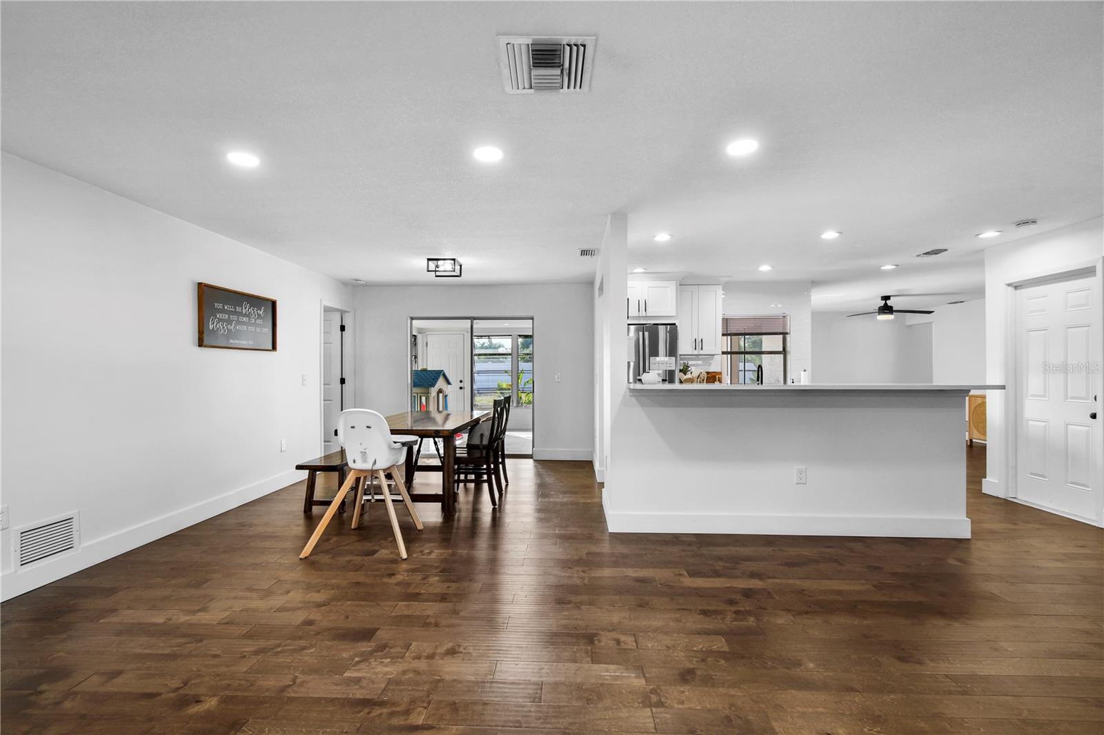 Image 29 of 64 For 7304 Claries Drive