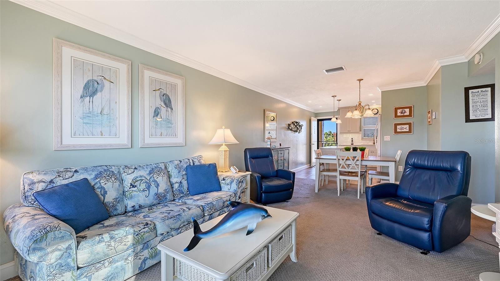 Image 11 of 53 For 925 Beach Road 311