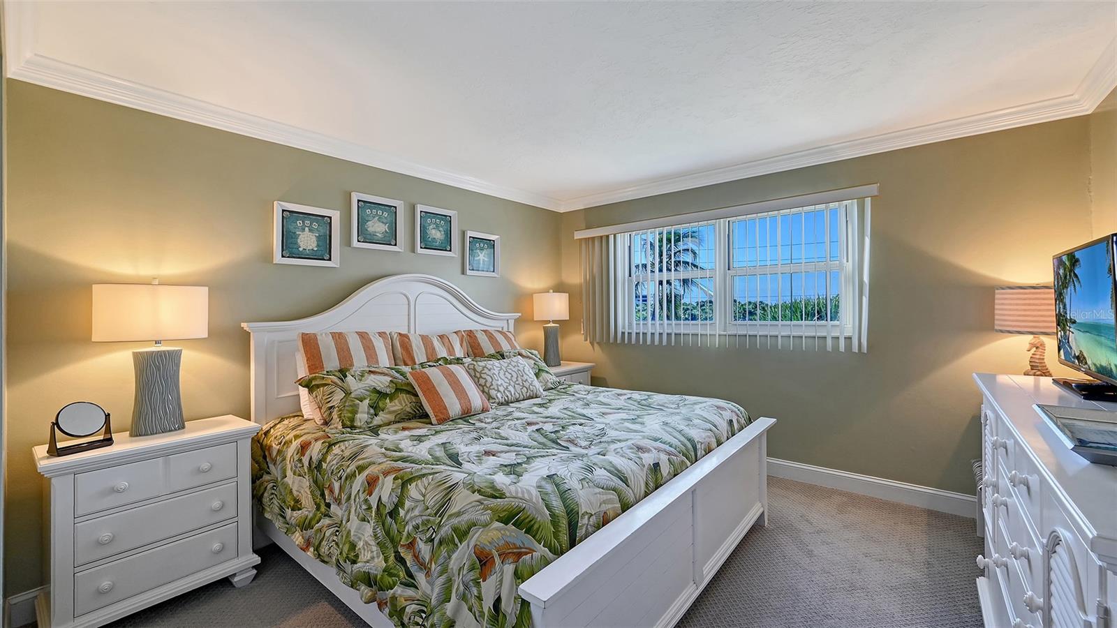 Image 16 of 53 For 925 Beach Road 311