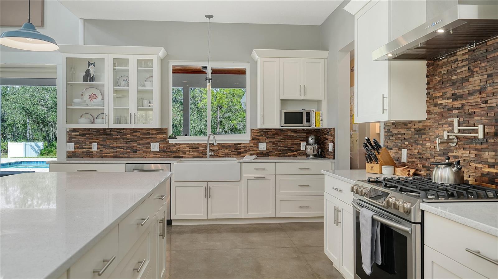 Image 20 of 58 For 1408 Oak Hammock Road