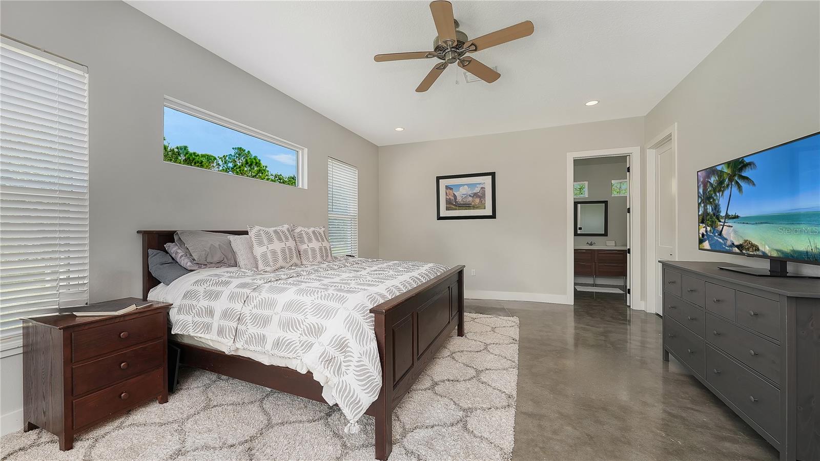 Image 25 of 58 For 1408 Oak Hammock Road