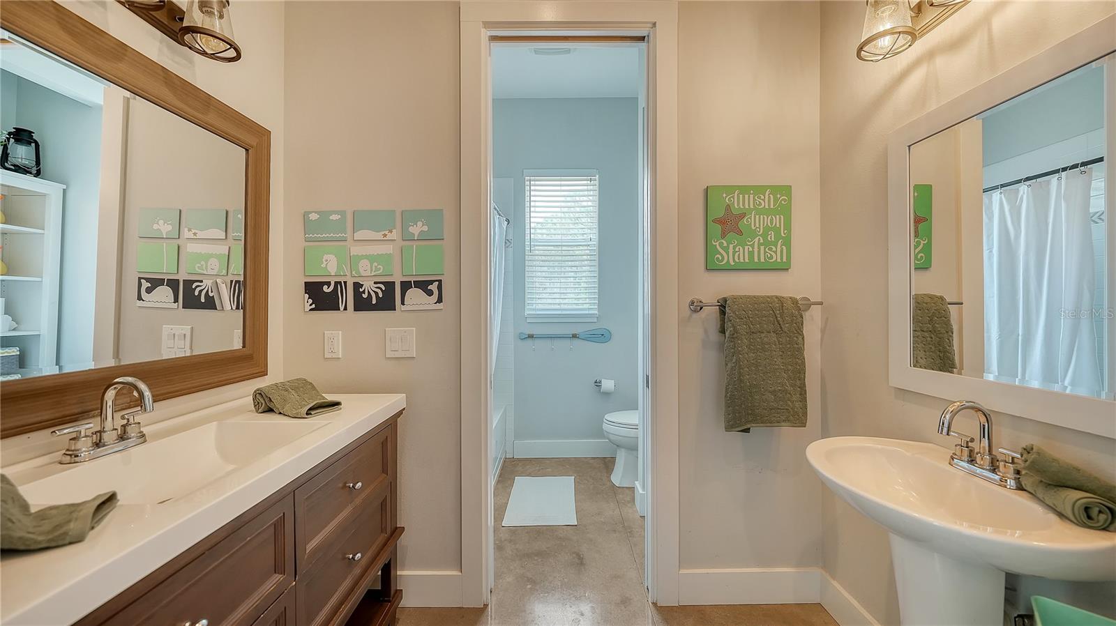 Image 37 of 58 For 1408 Oak Hammock Road