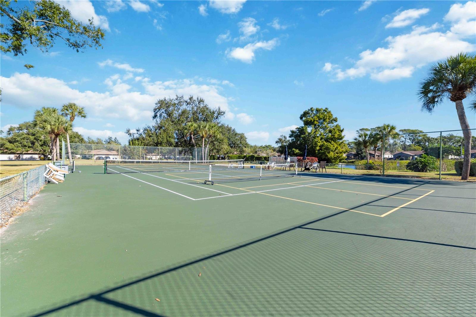 Image 18 of 20 For 311 Oak Hill Way 26