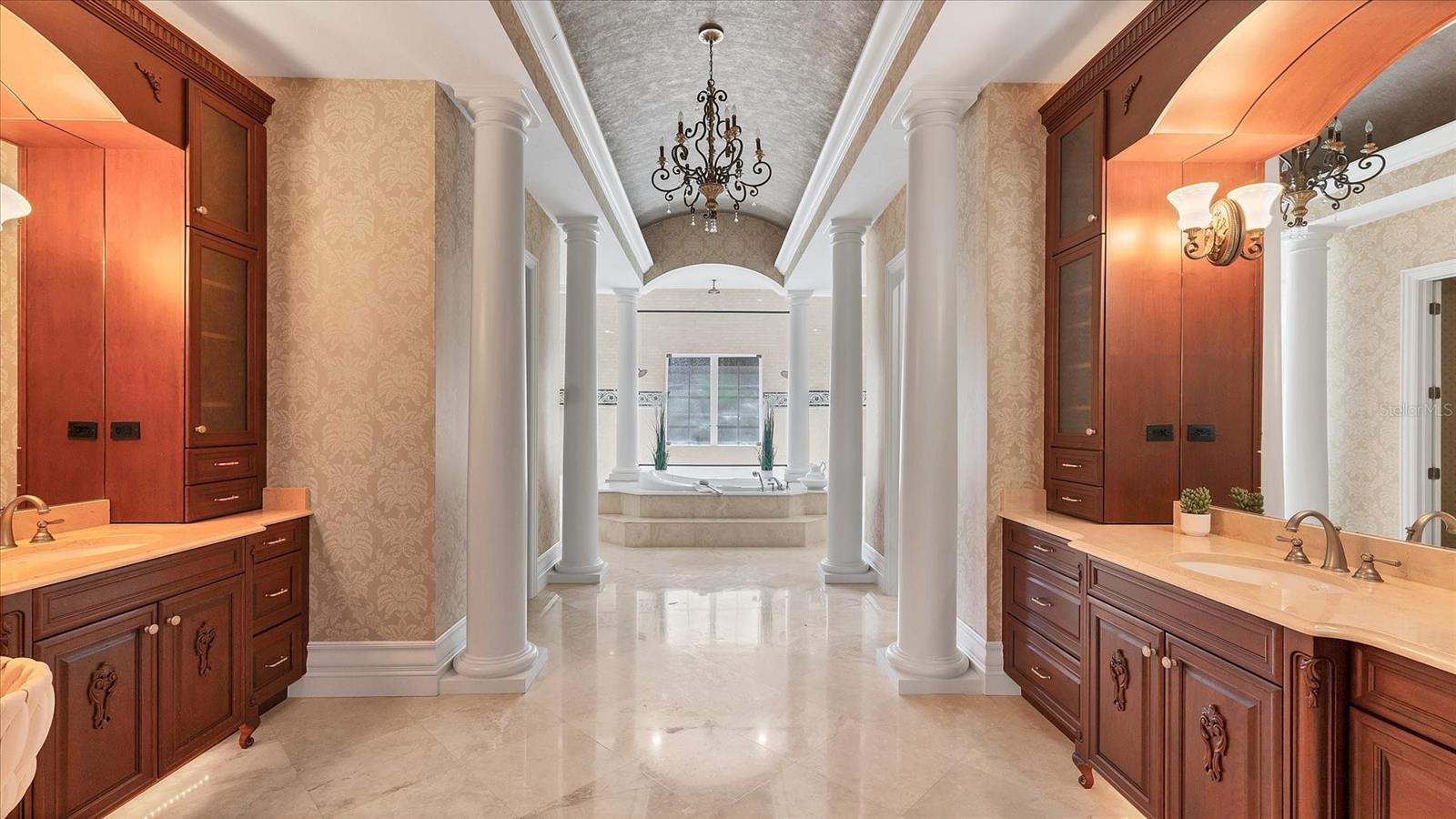 Image 35 of 97 For 19451 Ganton Avenue