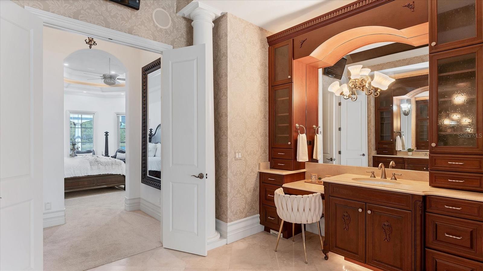 Image 37 of 97 For 19451 Ganton Avenue