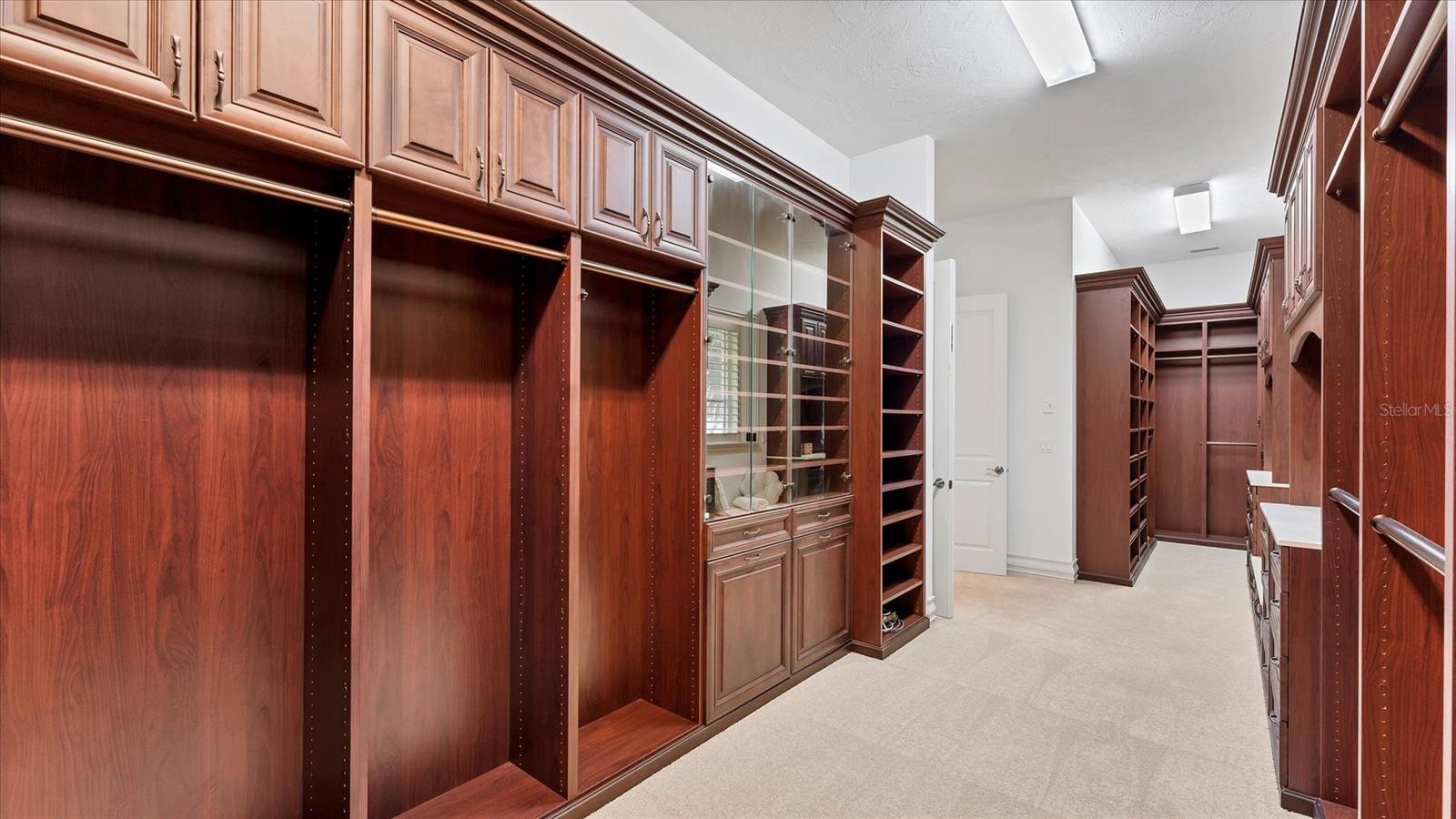 Image 41 of 97 For 19451 Ganton Avenue