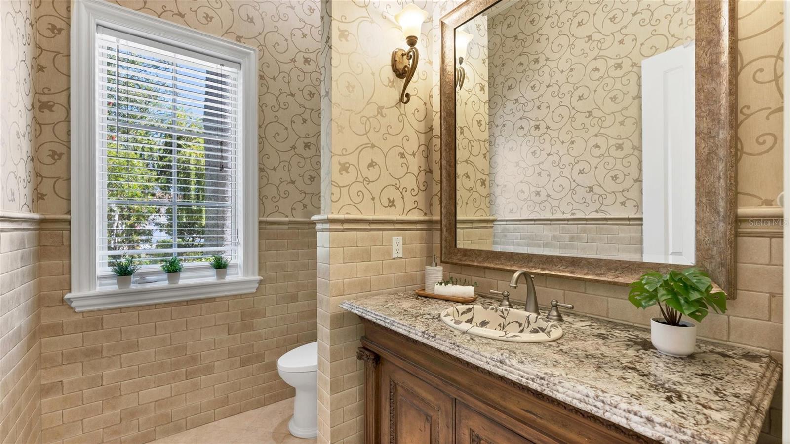 Image 49 of 97 For 19451 Ganton Avenue