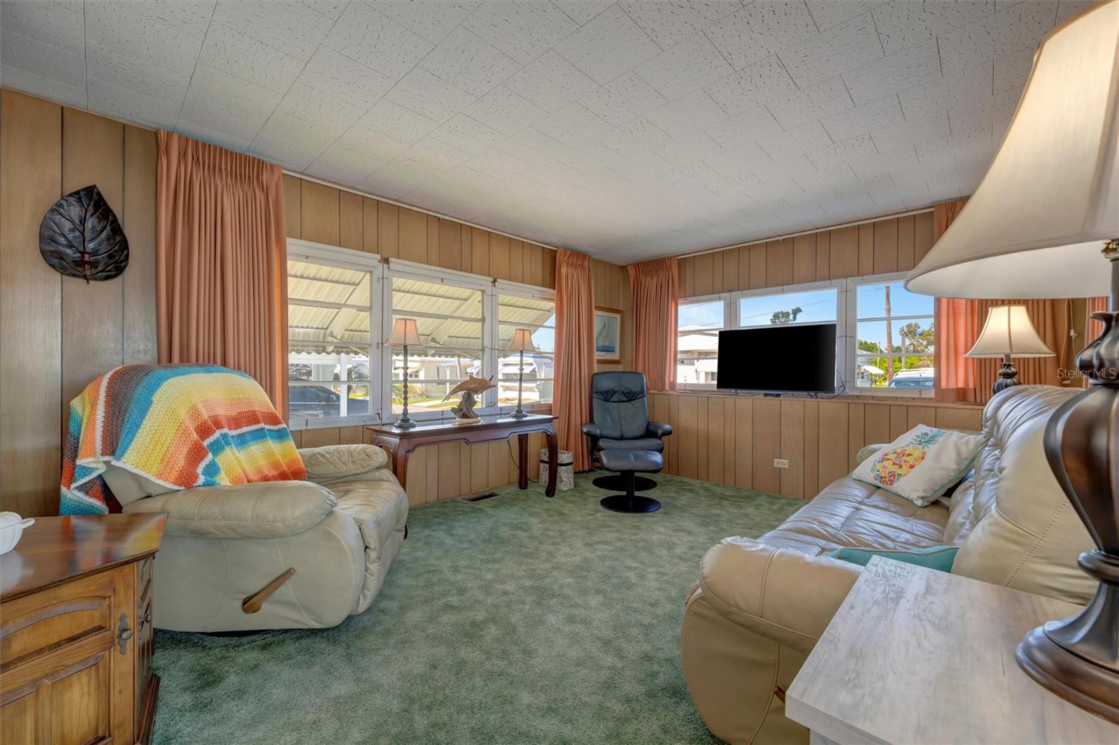 Image 21 of 52 For 247 Palm Lane