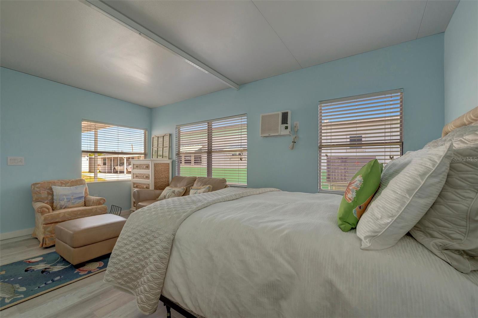 Image 22 of 52 For 247 Palm Lane