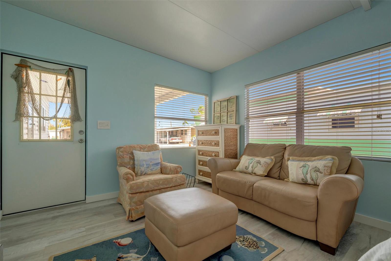 Image 23 of 52 For 247 Palm Lane