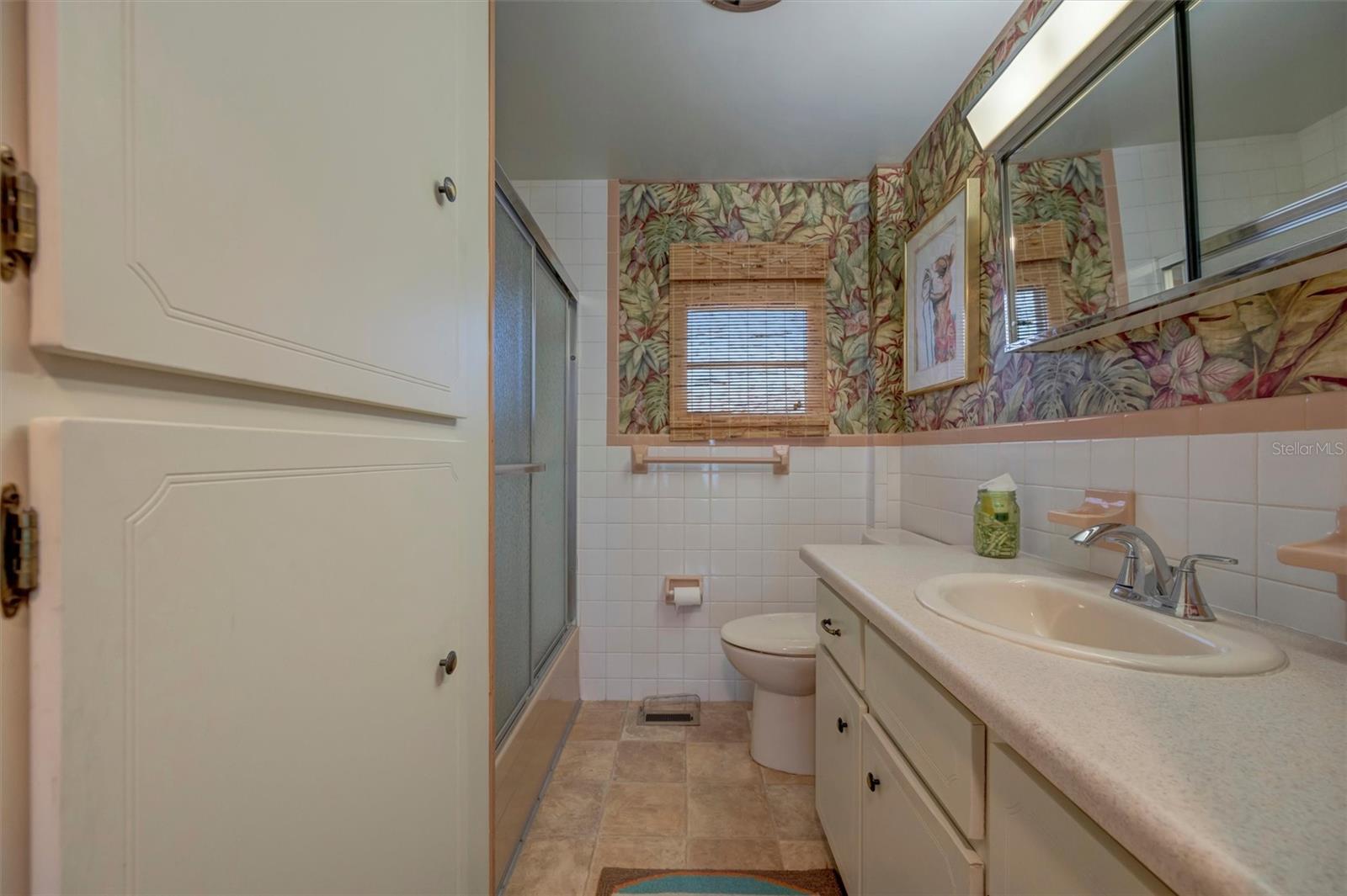 Image 25 of 52 For 247 Palm Lane