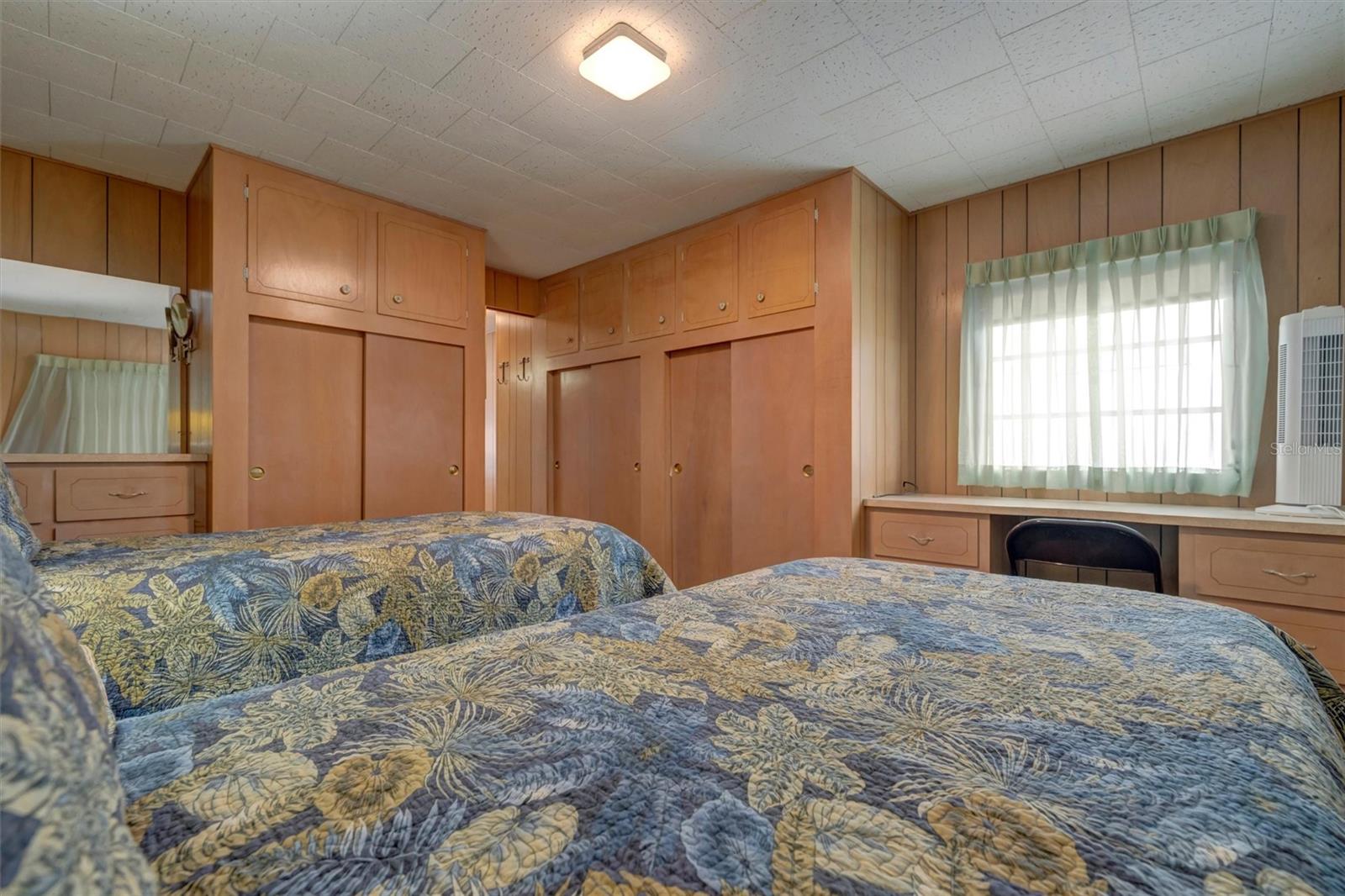 Image 27 of 52 For 247 Palm Lane