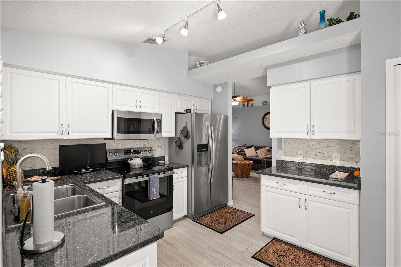 Image 10 of 38 For 4910 78th Street E