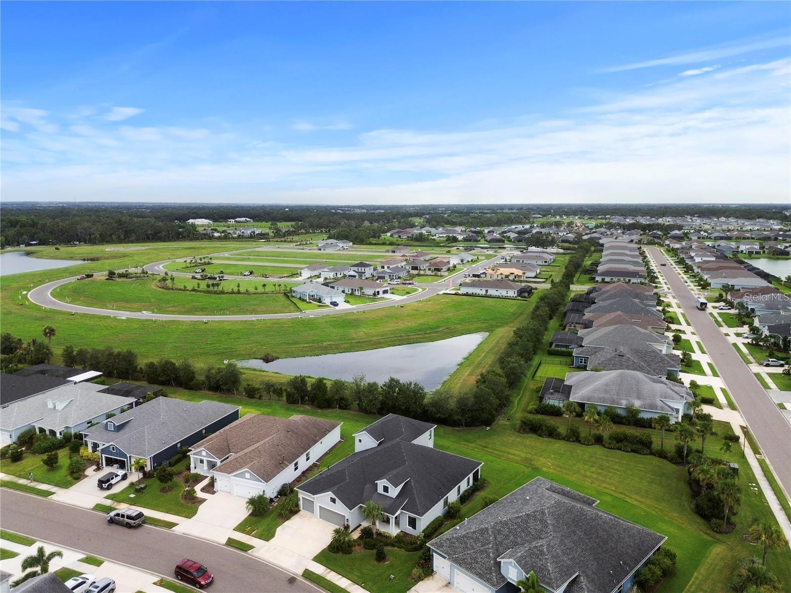 Image 2 of 89 For 4423 Fly Rod Terrace