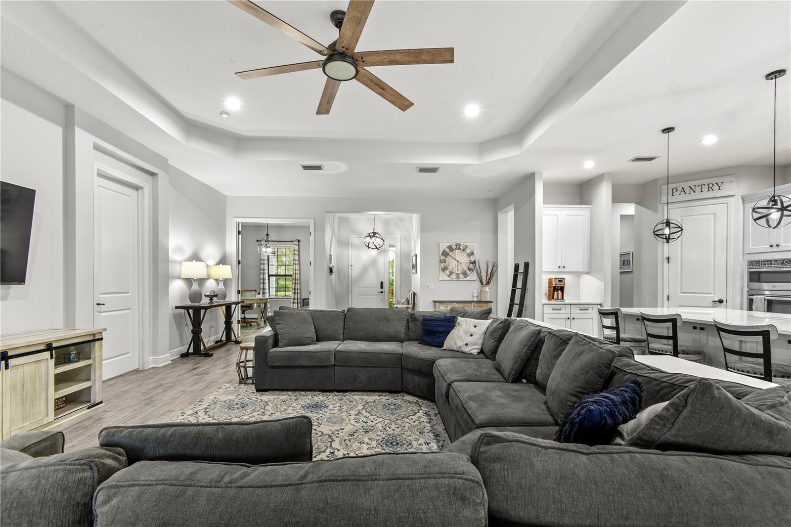 Image 22 of 89 For 4423 Fly Rod Terrace