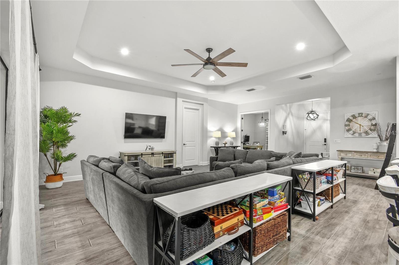 Image 23 of 89 For 4423 Fly Rod Terrace