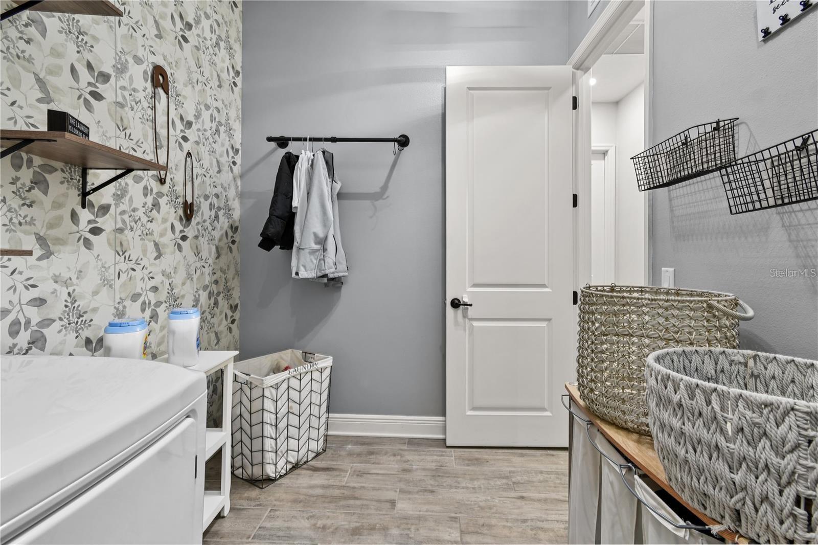 Image 39 of 89 For 4423 Fly Rod Terrace