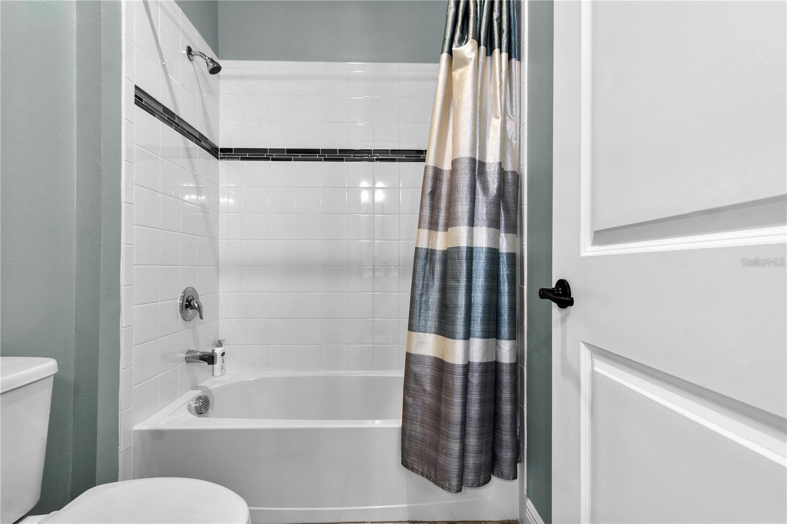 Image 45 of 89 For 4423 Fly Rod Terrace