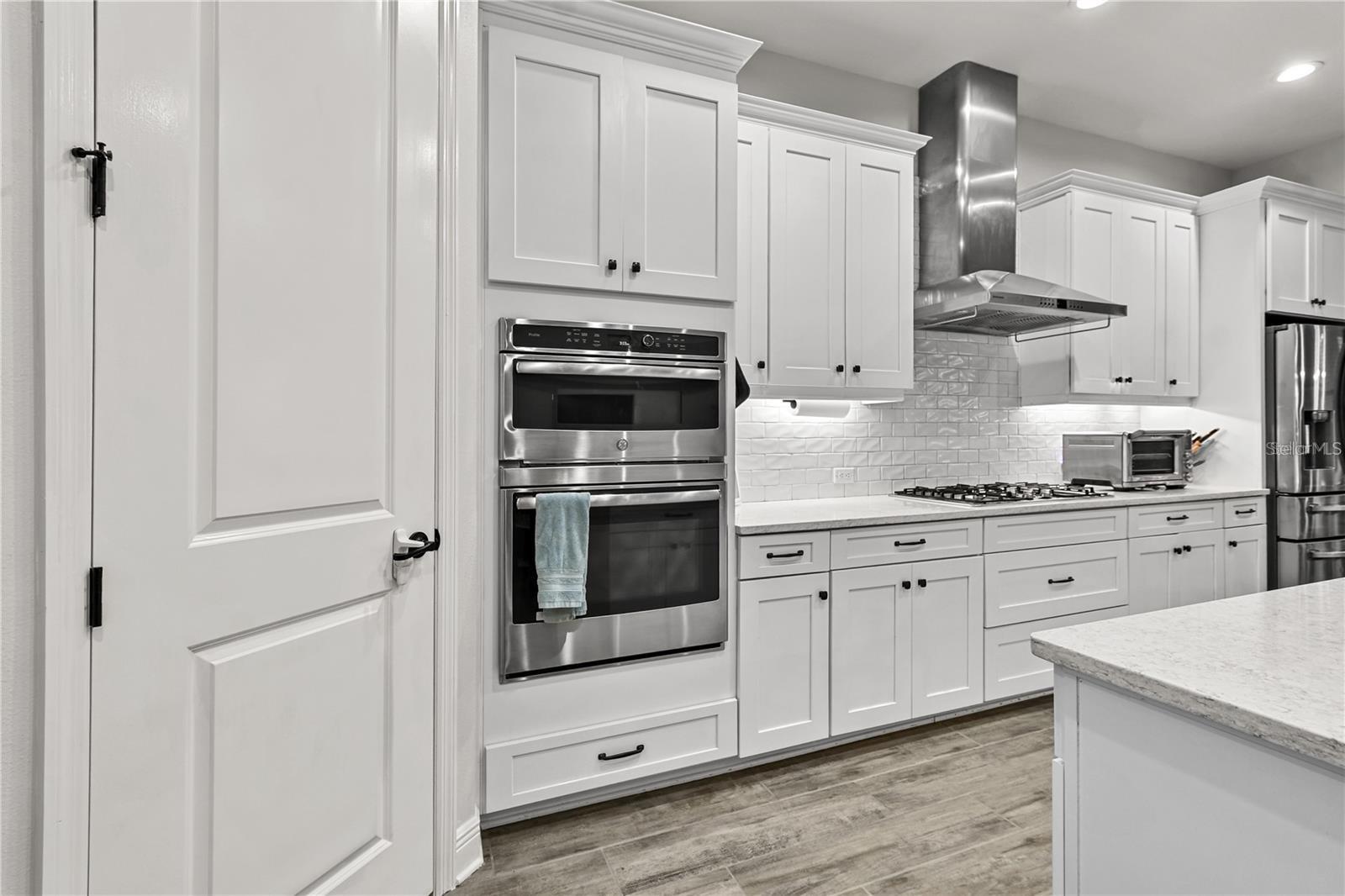 Image 8 of 89 For 4423 Fly Rod Terrace