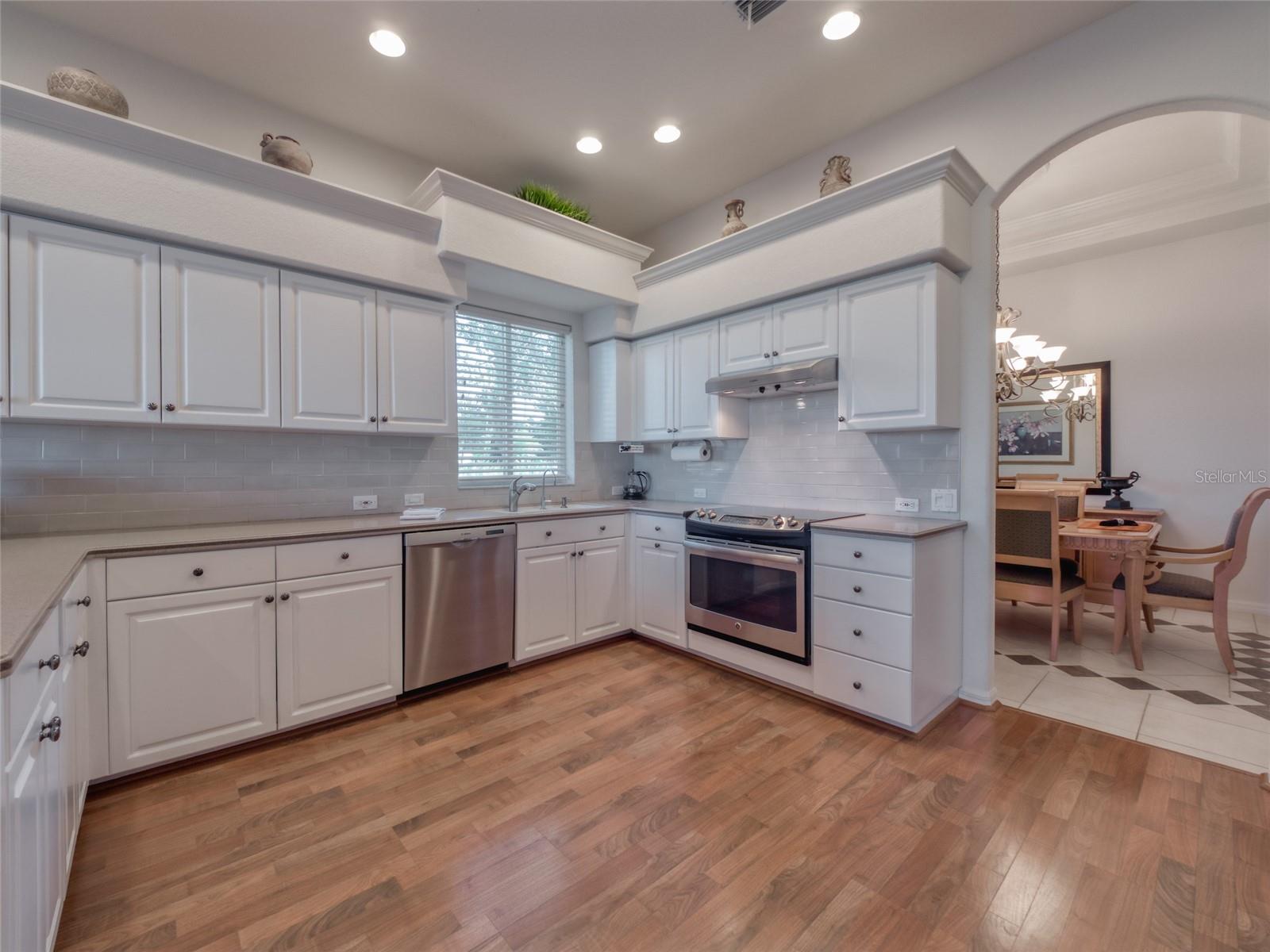 Image 28 of 78 For 6631 Waters Edge Way