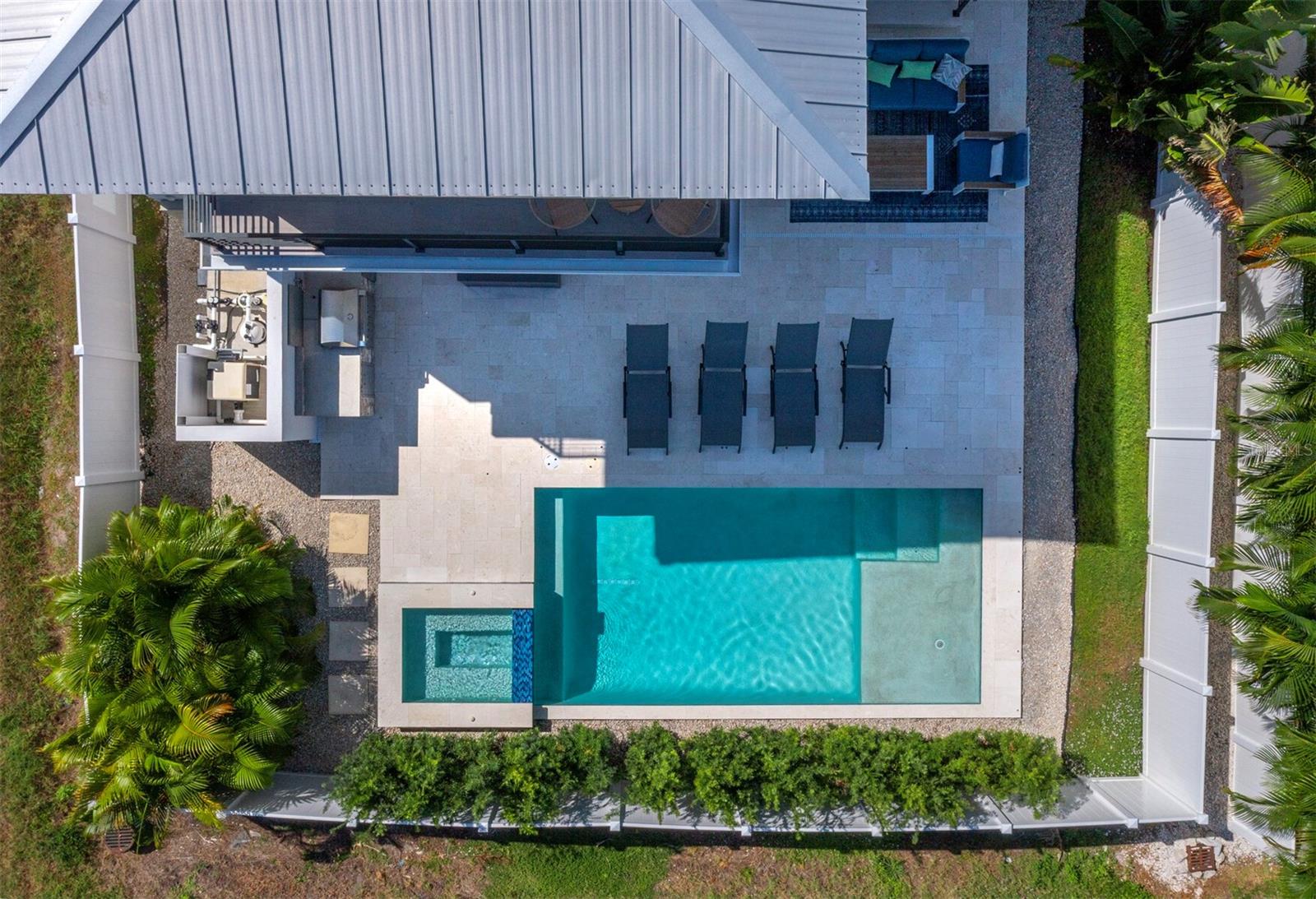 Image 20 of 87 For 6810 Longboat Drive S