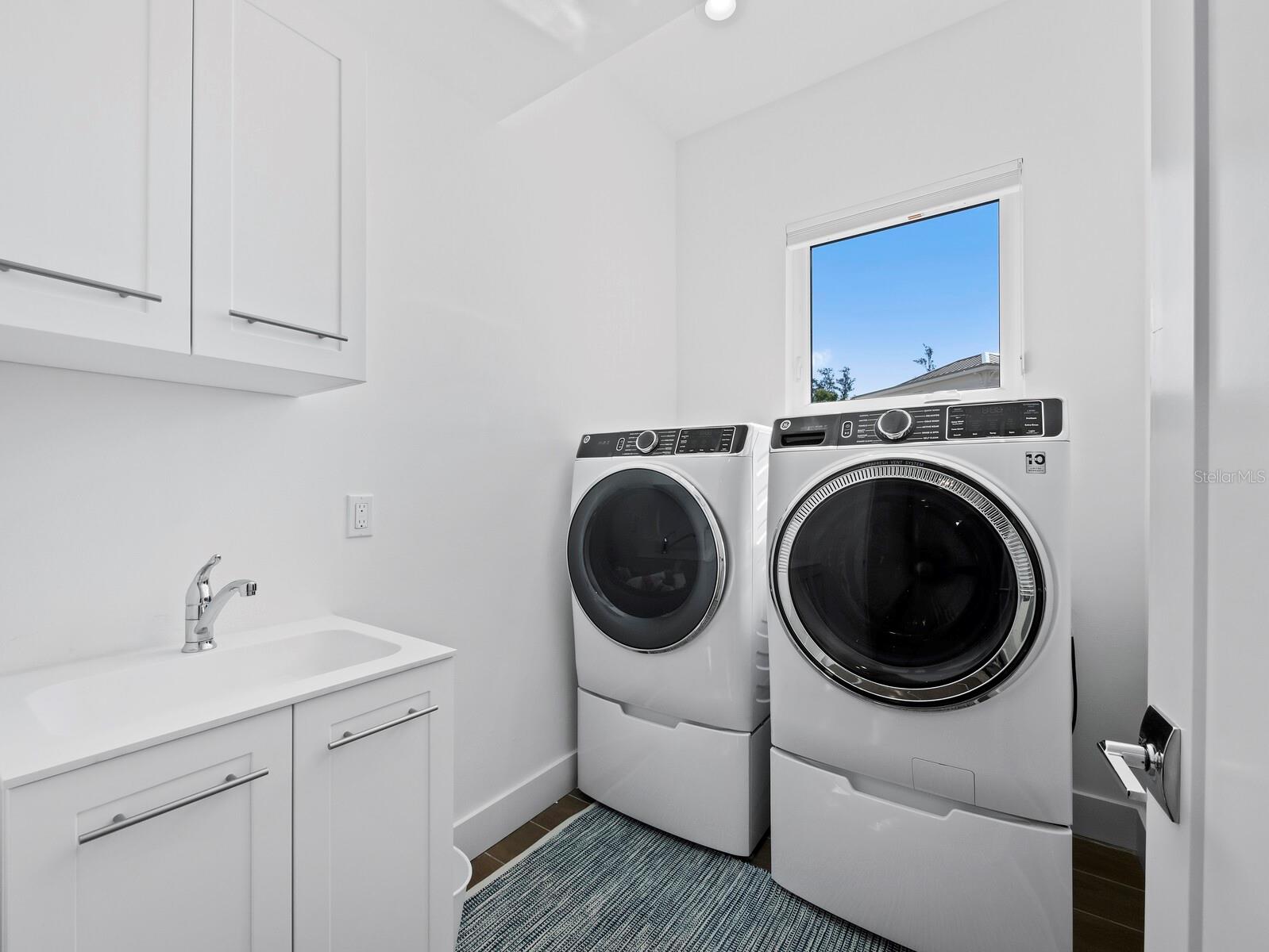 Image 46 of 87 For 6810 Longboat Drive S