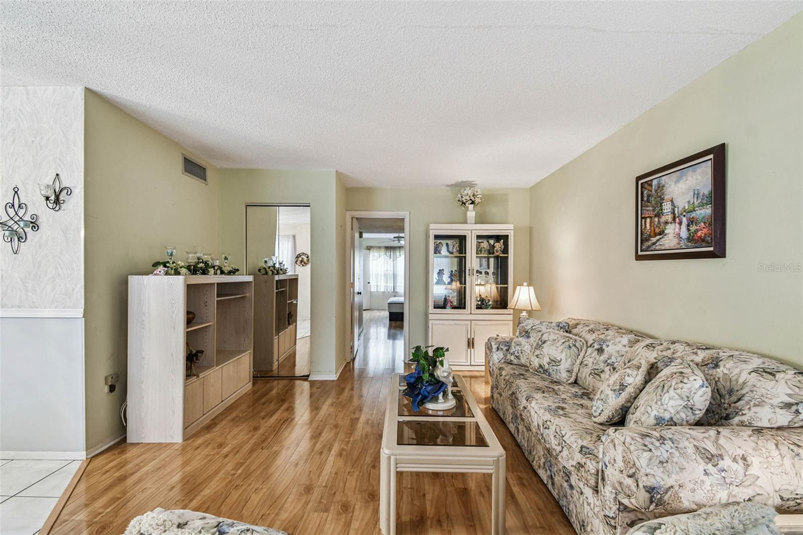 Image 10 of 62 For 515 30th Avenue W H210