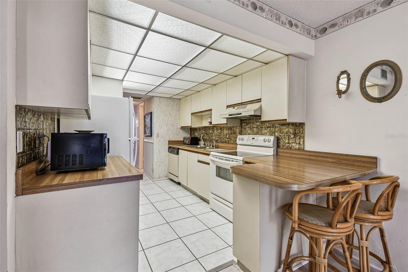 Image 17 of 62 For 515 30th Avenue W H210