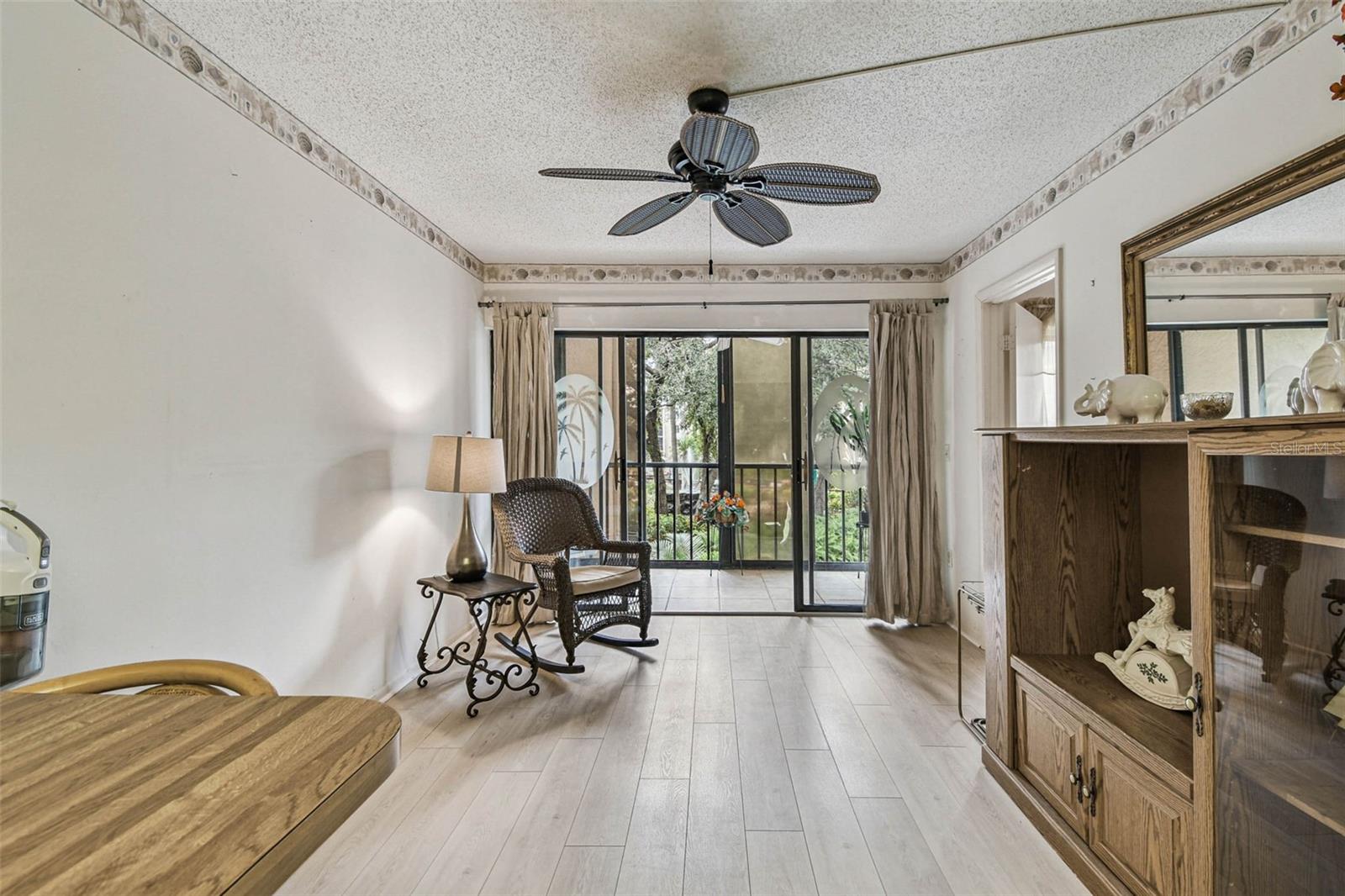 Image 20 of 62 For 515 30th Avenue W H210