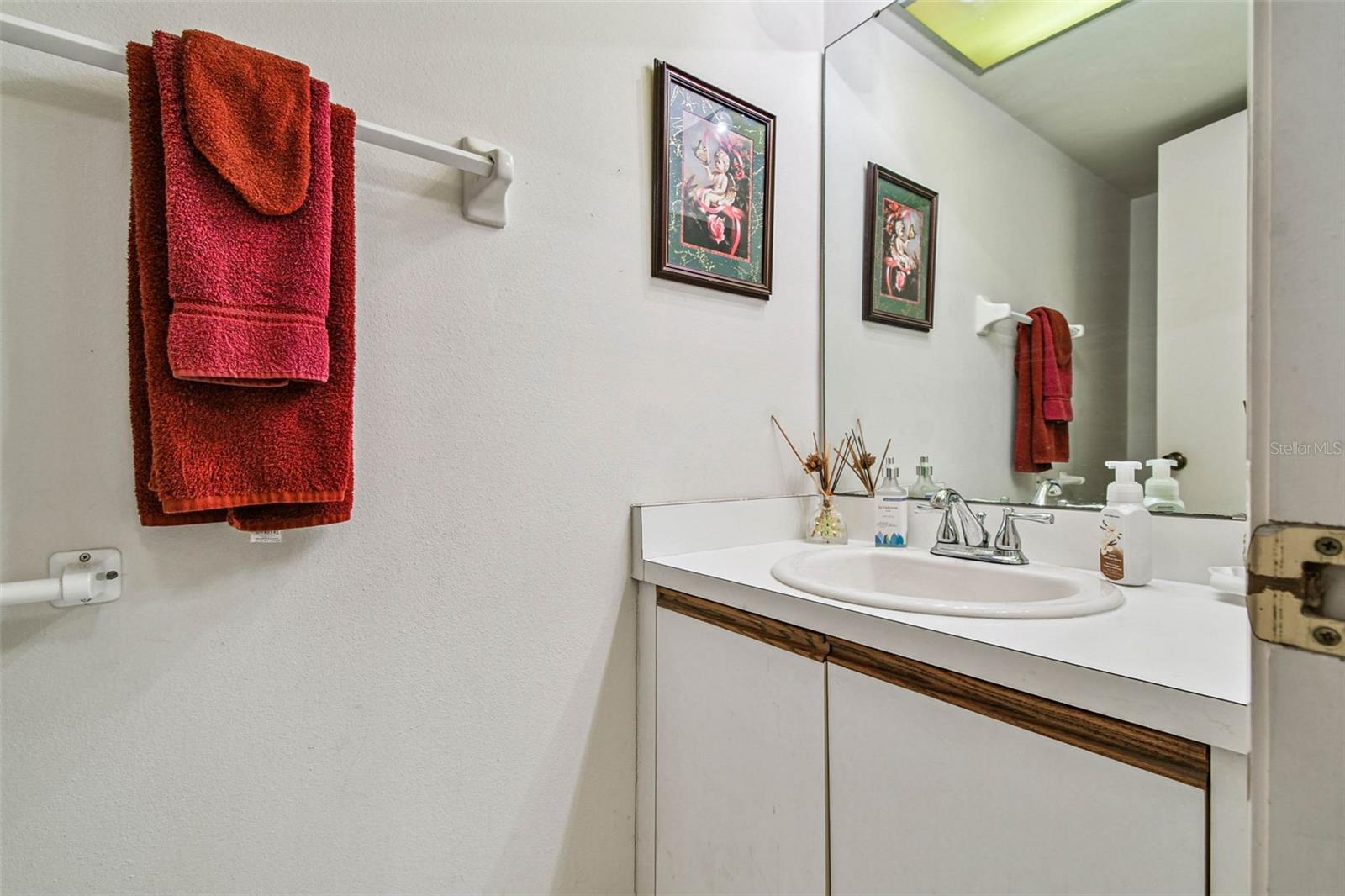 Image 26 of 62 For 515 30th Avenue W H210