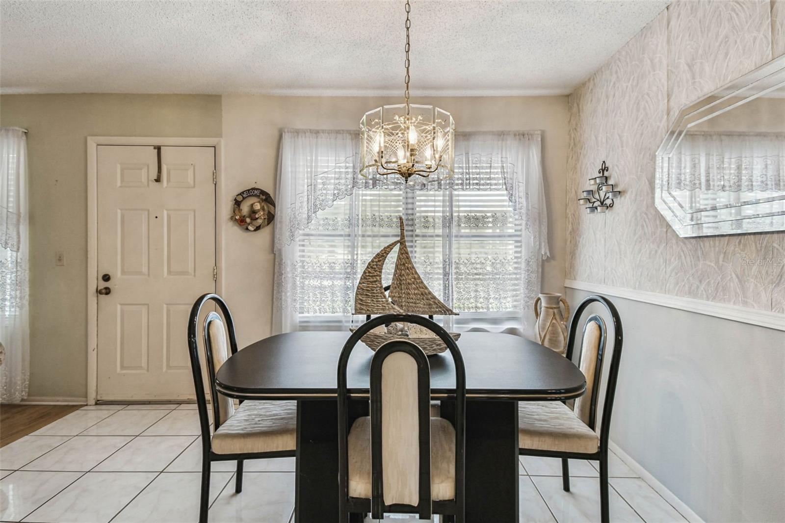 Image 28 of 62 For 515 30th Avenue W H210