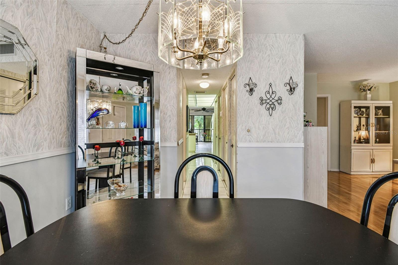 Image 30 of 62 For 515 30th Avenue W H210