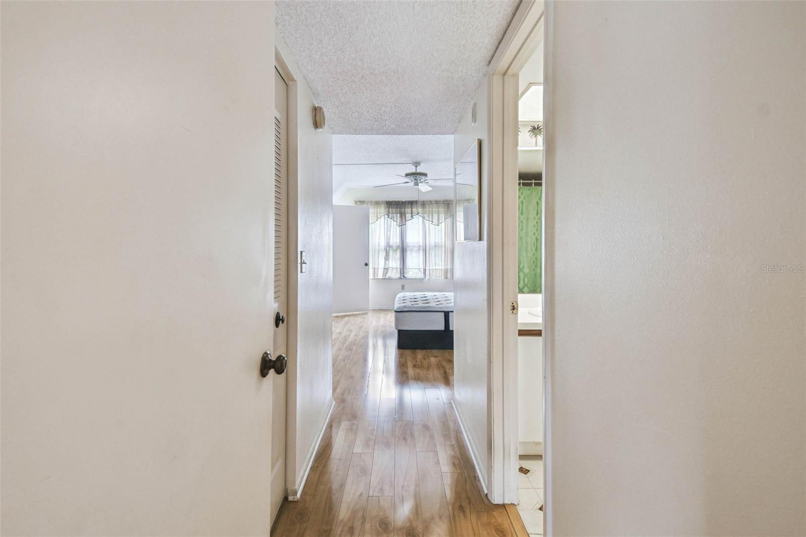 Image 31 of 62 For 515 30th Avenue W H210