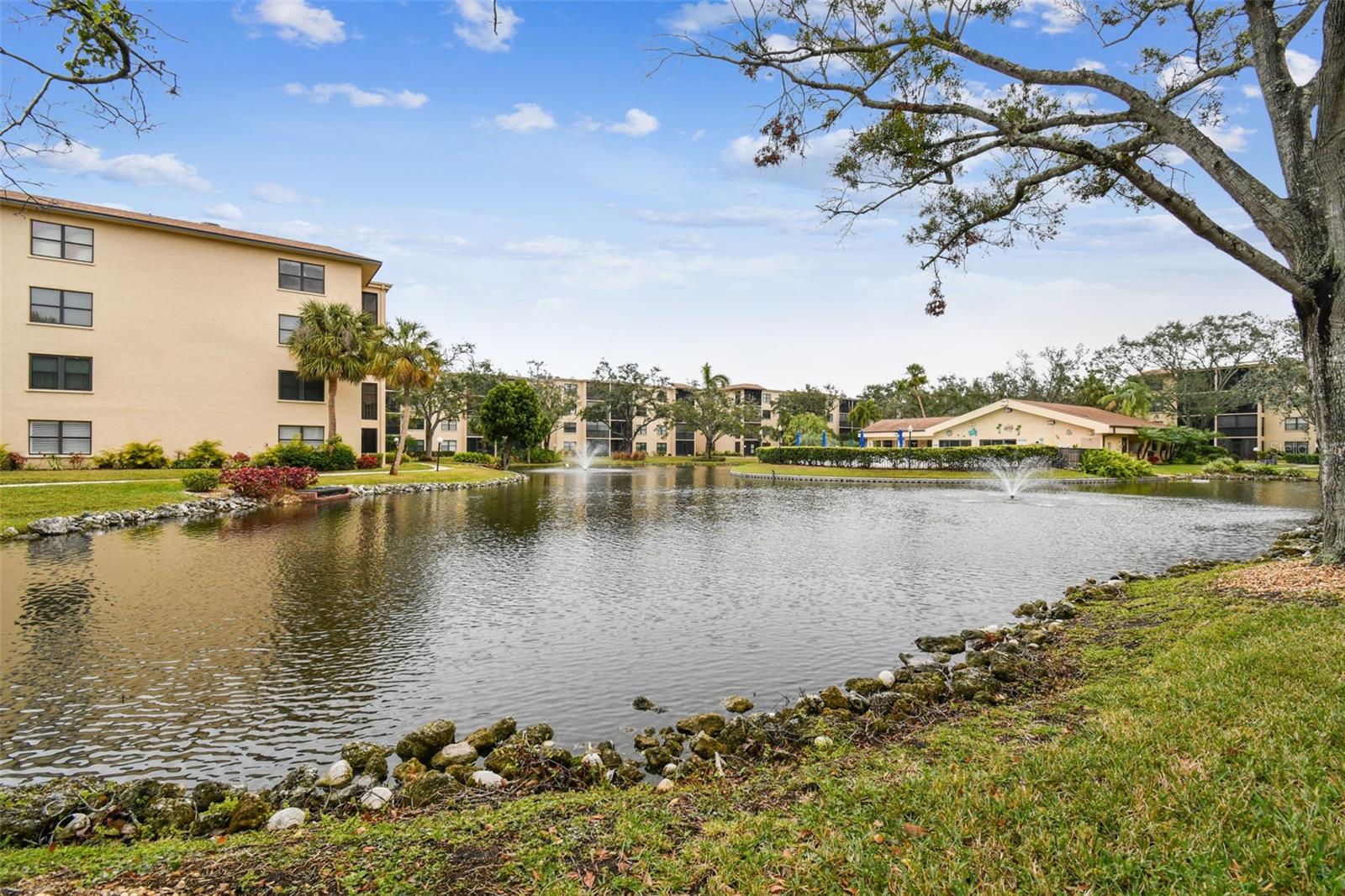 Image 51 of 62 For 515 30th Avenue W H210