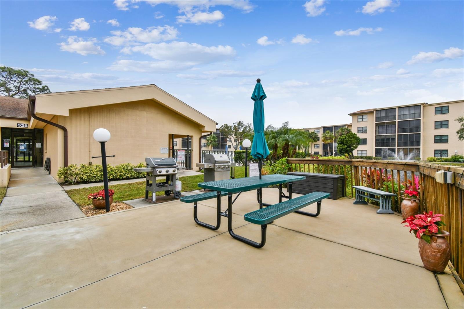 Image 54 of 62 For 515 30th Avenue W H210