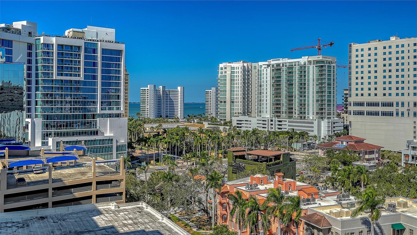 Image 12 of 75 For 1255 Gulfstream Avenue 1101