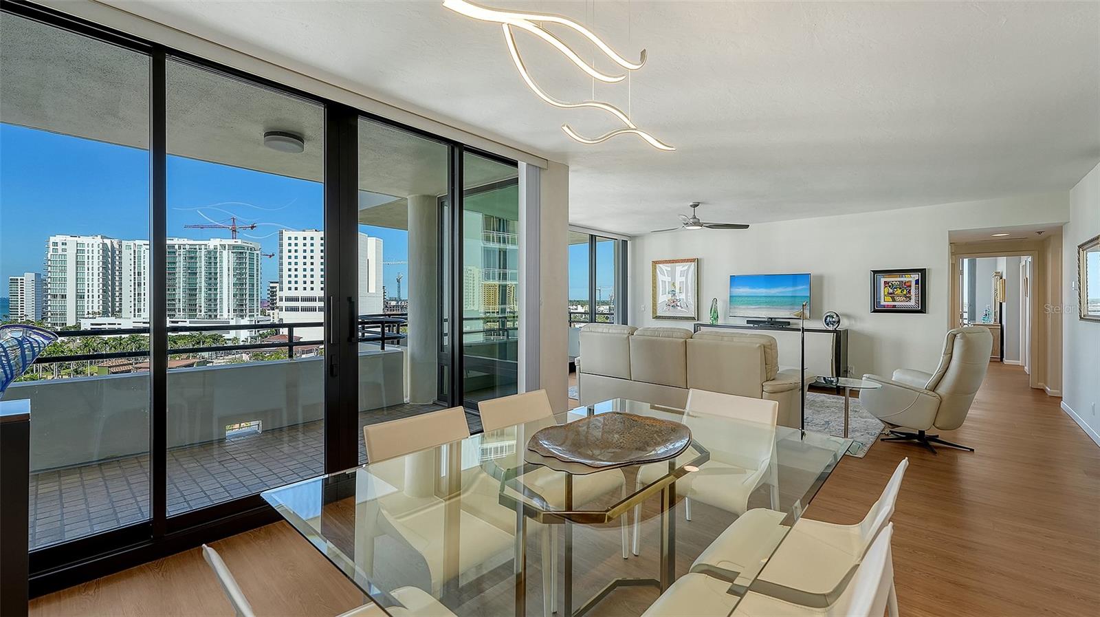 Image 21 of 75 For 1255 Gulfstream Avenue 1101