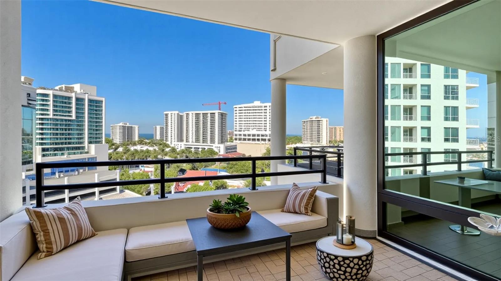 Image 23 of 75 For 1255 Gulfstream Avenue 1101